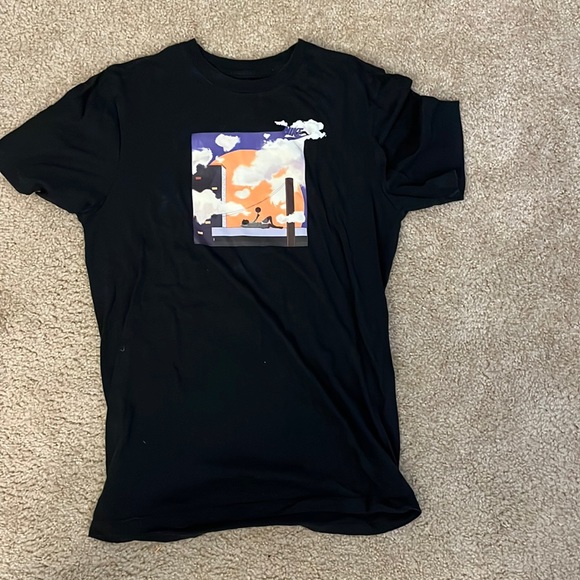 Nike shirt - Picture 1 of 3